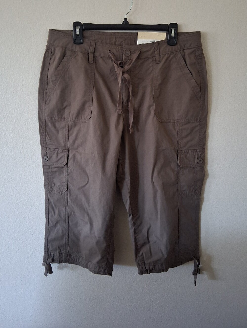 Women's St. John's Bay Mid Rise Brown Capris